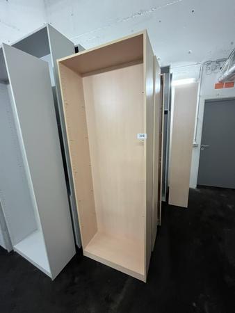 4 Stk. Aktenschränke, offen, 80x34x220cm & 1 Stk. Aktenschrank offen 60x34x220cm 4 Stk. Aktenschränke, offen, 80x34x220cm & 1 Stk. Aktenschrank offen 60x34x220cm
