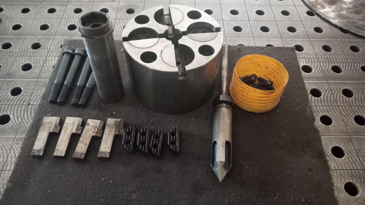 Hydraulischer Stirnmitnehmer, komplett, Hydrauliköl muss neu gefüllt werden