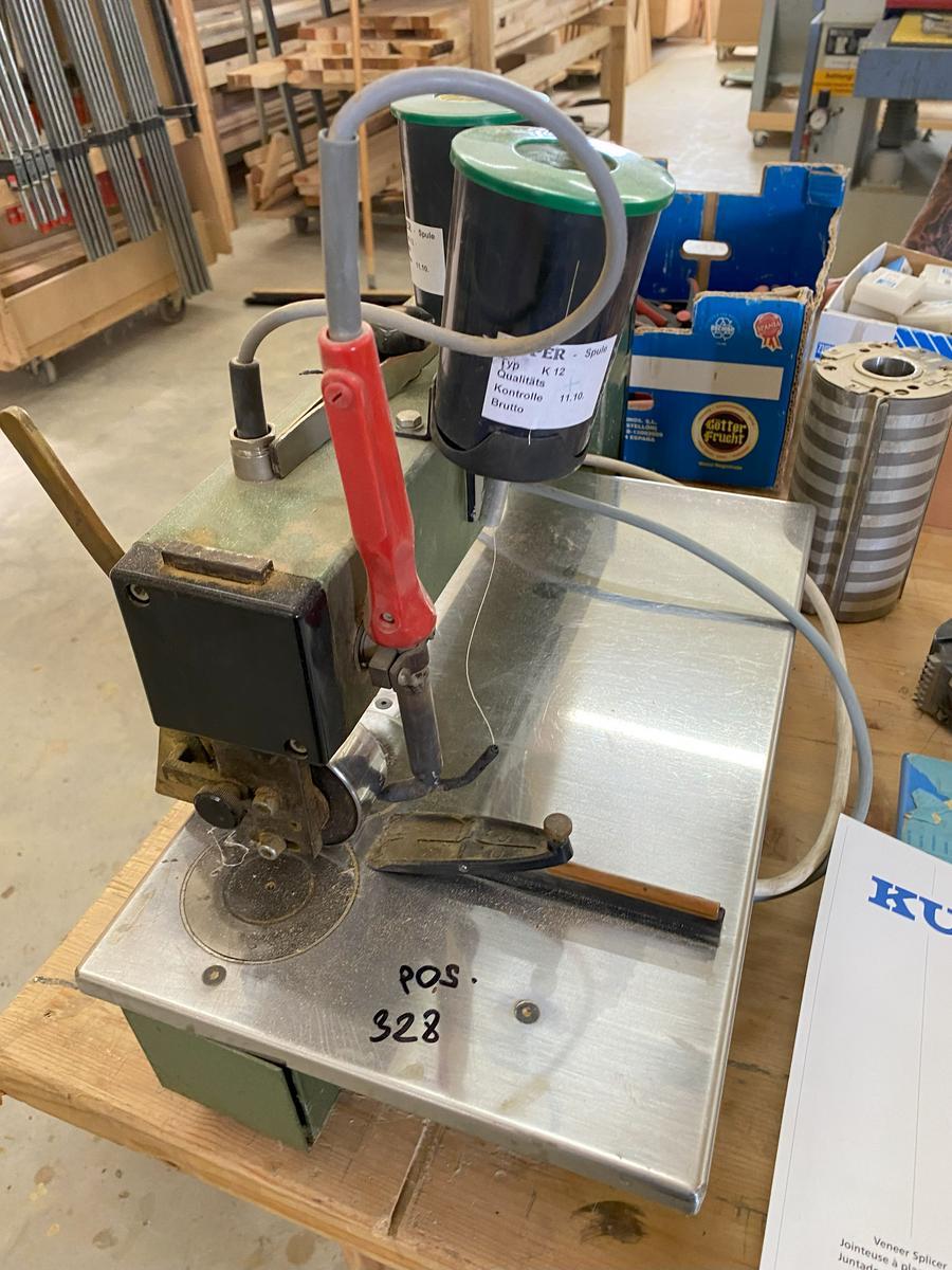 KUPER Furnier- Zusammensetzmaschine Zick-Zack FW/Mini 630