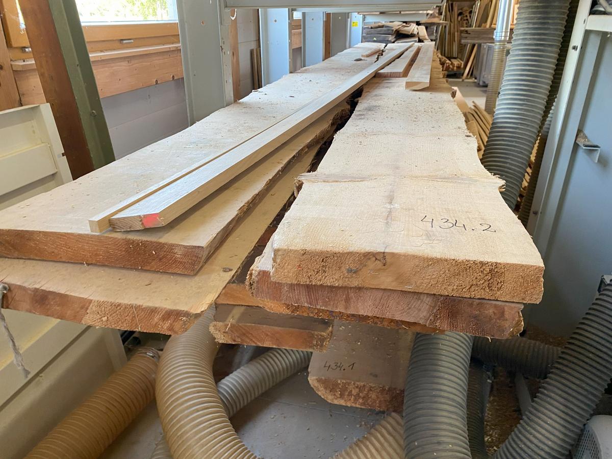 Regalinhalt: 15 Stk. Zirbenholz 5cm / 500 cm