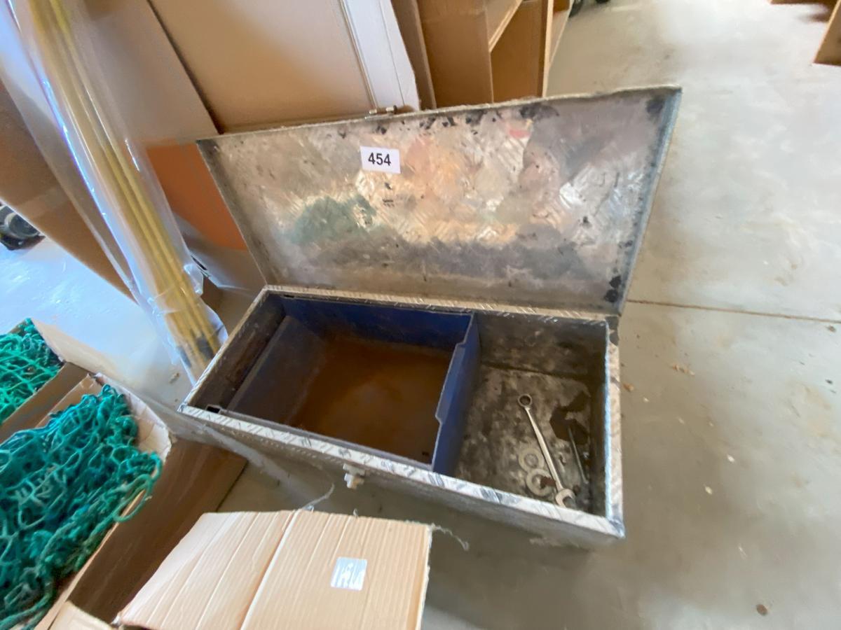 Werkzeugkiste ca. 80 x 30 x 30 cm?d=2025-08-08 21:54:30