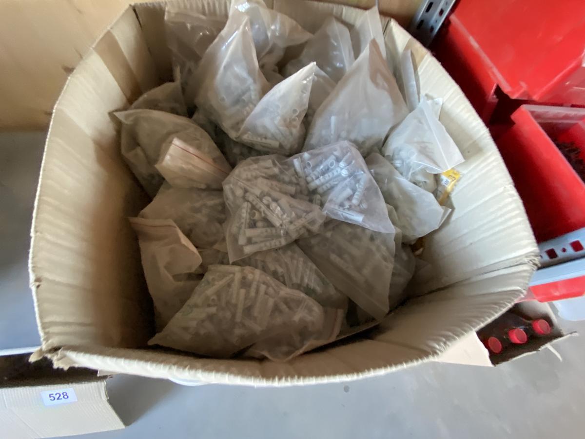 Großposten Dübeln