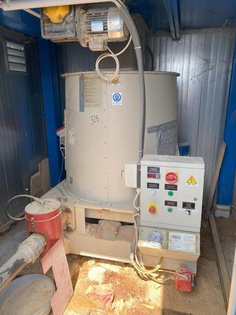 Brikettierpresse Typ BRIO Serie TOP, 65 mm Brikettierdurchmesser - 50-110 kg /h - 7,5 KW - 380 V - Kanalquerschnitt 800 x 800 mm mit Zubehör Brikettierpresse Typ BRIO Serie TOP, 65 mm Brikettierdurchmesser - 50-110 kg /h - 7,5 KW - 380 V - Kanalquerschnitt 800 x 800 mm mit Zubehör