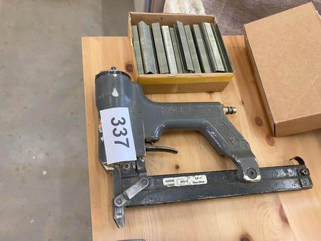 SENCO Typ L Luftdrucknagler plus Schachtel Zubehör SENCO Typ L Luftdrucknagler plus Schachtel Zubehör