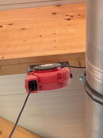 WÜRTH Kabelrolle für Wand-,Deckenmontage WÜRTH Kabelrolle für Wand-,Deckenmontage