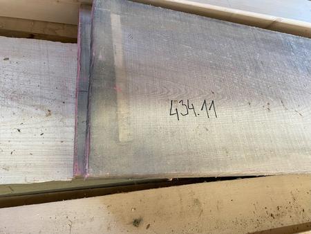 Regalinhalt: 3 Stk. Eschenhölzer 300 cm 50er Regalinhalt: 3 Stk. Eschenhölzer 300 cm 50er