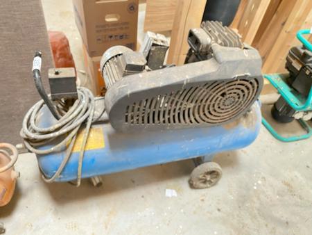 Druckluftmontagekompressr Typ ERBA 100 Liter - 10 bar - 380 V Druckluftmontagekompressr Typ ERBA 100 Liter - 10 bar - 380 V