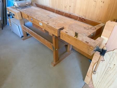 Hobelbank in Holz ca.220 x 62 x 85 cm Hobelbank in Holz ca.220 x 62 x 85 cm