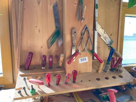 Regalinhalt an Handwerkzeugen Regalinhalt an Handwerkzeugen