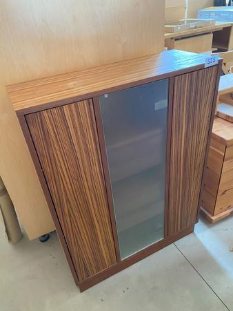 Schrank 84 x 32 x 110 cm Schrank 84 x 32 x 110 cm