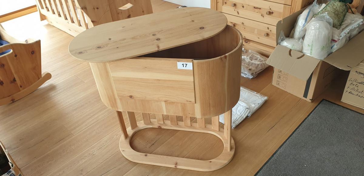 Babywiege - Babynest in Zirbenholz 83 x 44 x 82 cm