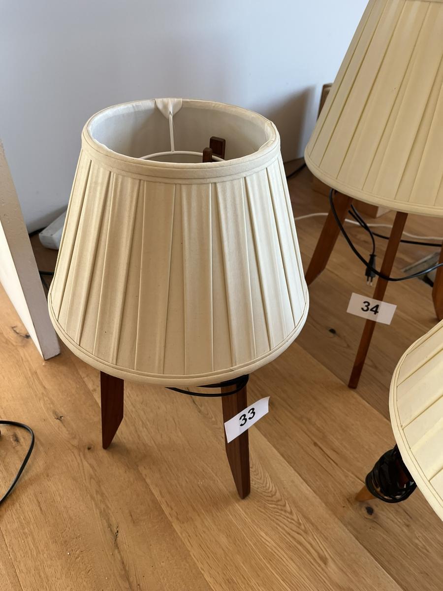 Designer Stehleuchte Nuss 50 cm - Schirmdurchmesser 30 cm?d=2025-08-08 04:50:31