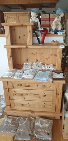 Anrichte in Zirbenholz mit 3 Laden und Aufsatz 100 x 60 x 152 cm Anrichte in Zirbenholz mit 3 Laden und Aufsatz 100 x 60 x 152 cm