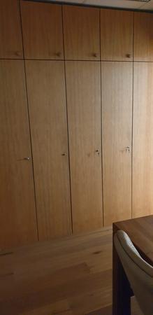 Umkleideschrank H: 270 B: 200 T: 45 cm Umkleideschrank H: 270 B: 200 T: 45 cm