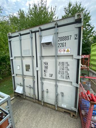 Lagercontainer in Stahlausfhrung 6055/2435/2600 mm mit Belftung fr Lagerung von Gasen/Problemstoffen mit Doppeltre