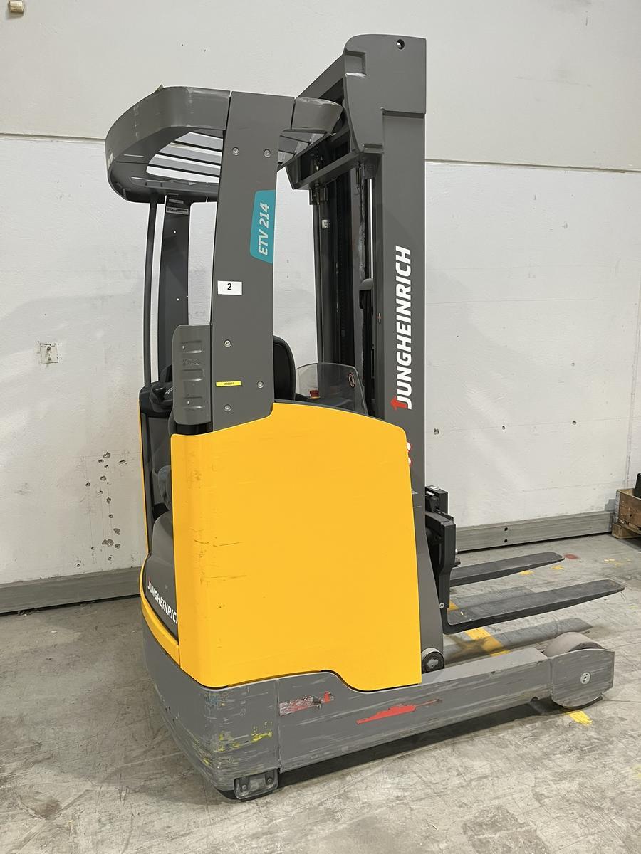 JUNGHEINRICH ETV 214 Schubmaststapler