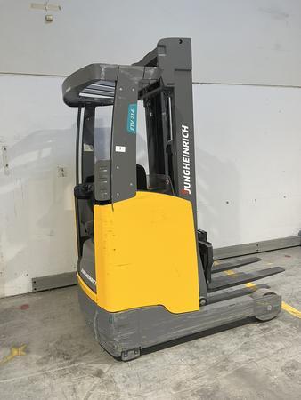 JUNGHEINRICH ETV 214 Schubmaststapler,Bj.2020,Seitenschieber,Elektro mit Ladegerät JUNGHEINRICH ETV 214 Schubmaststapler,Bj.2020,Seitenschieber,Elektro mit Ladegerät
