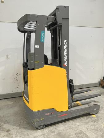 JUNGHEINRICH ETV 214 Schubmaststapler,Bj.2021,Seitenschieber,Elektro mit Ladegerät JUNGHEINRICH ETV 214 Schubmaststapler,Bj.2021,Seitenschieber,Elektro mit Ladegerät