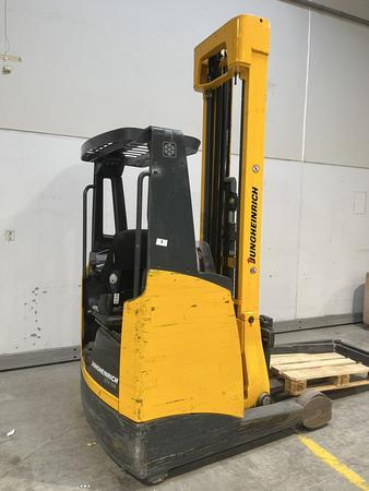 JUNGHEINRICH ETV 114 Schubmaststapler,Bj.2007,Seitenschieber,Elektro mit Ladegerät JUNGHEINRICH ETV 114 Schubmaststapler,Bj.2007,Seitenschieber,Elektro mit Ladegerät
