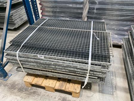 15 Stk.Gitterroste verzinkt ehem. Zwischenboden ca.120/100/3 cm 15 Stk.Gitterroste verzinkt ehem. Zwischenboden ca.120/100/3 cm