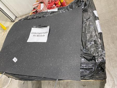 Unterlagsplatten in Kunststoff ca.250 Stück für PV Module 78/120 cm Unterlagsplatten in Kunststoff ca.250 Stück für PV Module 78/120 cm