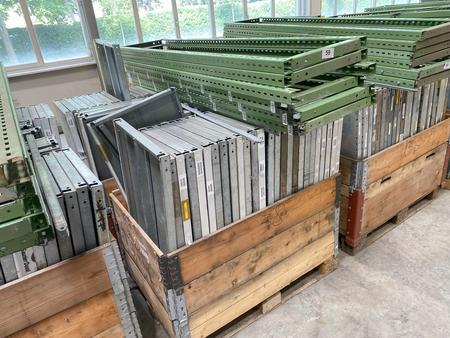 4 Laufmeter Regalanlage: Steher ca.220/50 cm- Fachböden 100 cm 4 Laufmeter Regalanlage: Steher ca.220/50 cm- Fachböden 100 cm