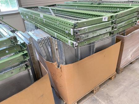 7 Laufmeter Regalanlage: Steher ca.220/50 cm- Fachböden 100 cm 7 Laufmeter Regalanlage: Steher ca.220/50 cm- Fachböden 100 cm
