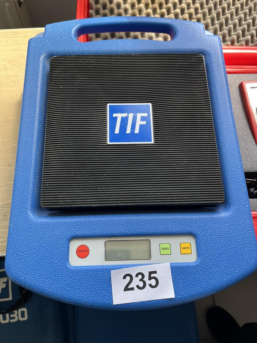 DIF 9030 Compact Refrigerant Scale