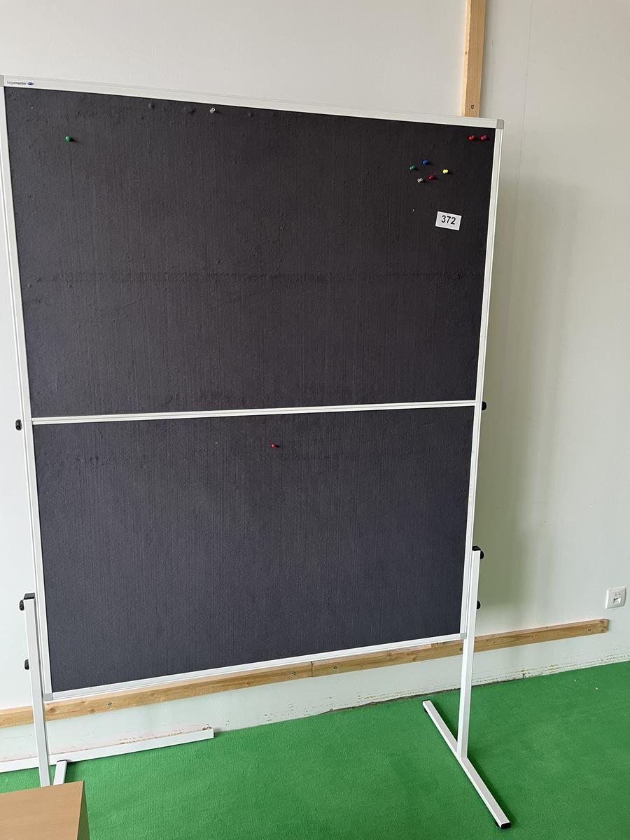 Pinnwand 120 x 195 cm?d=2025-08-07 11:30:30