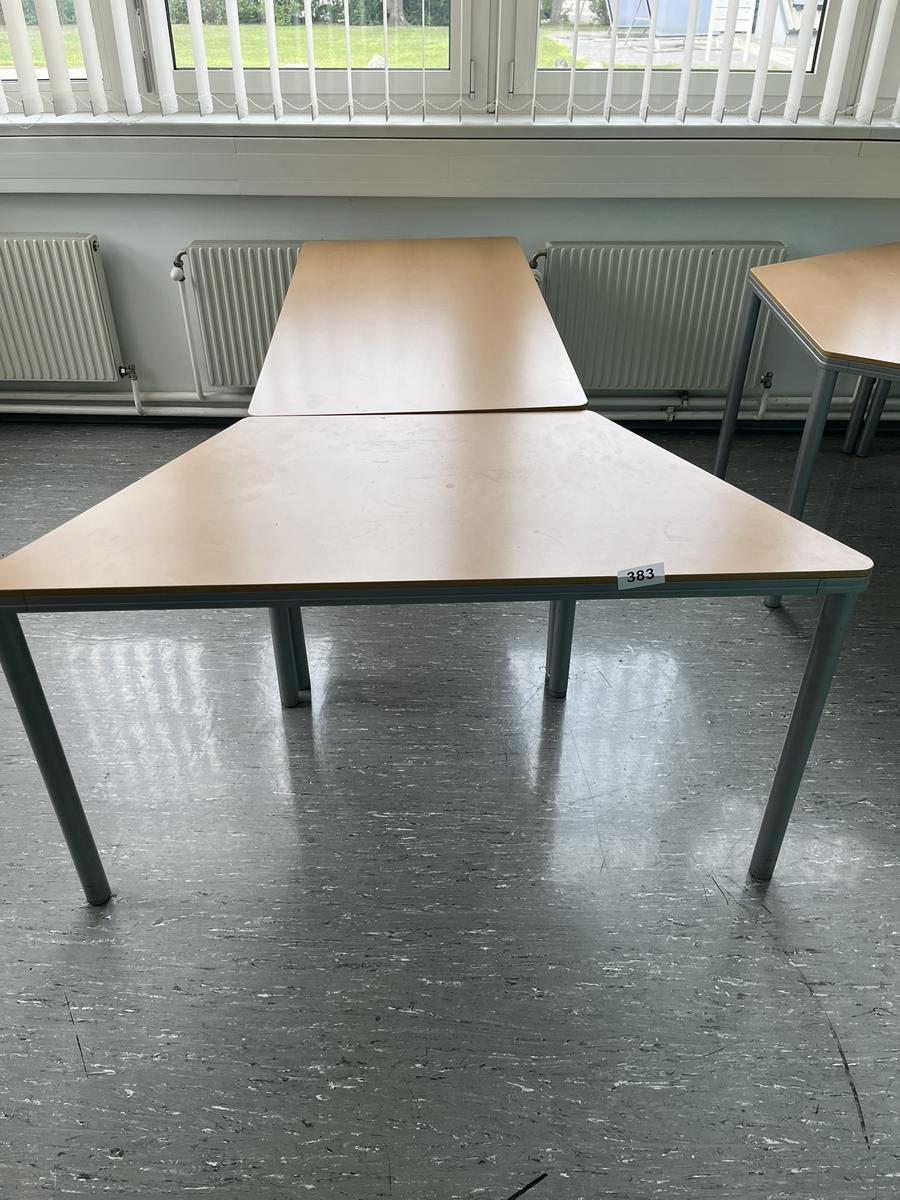 "2 Stk. Tische 140 x 70 cm