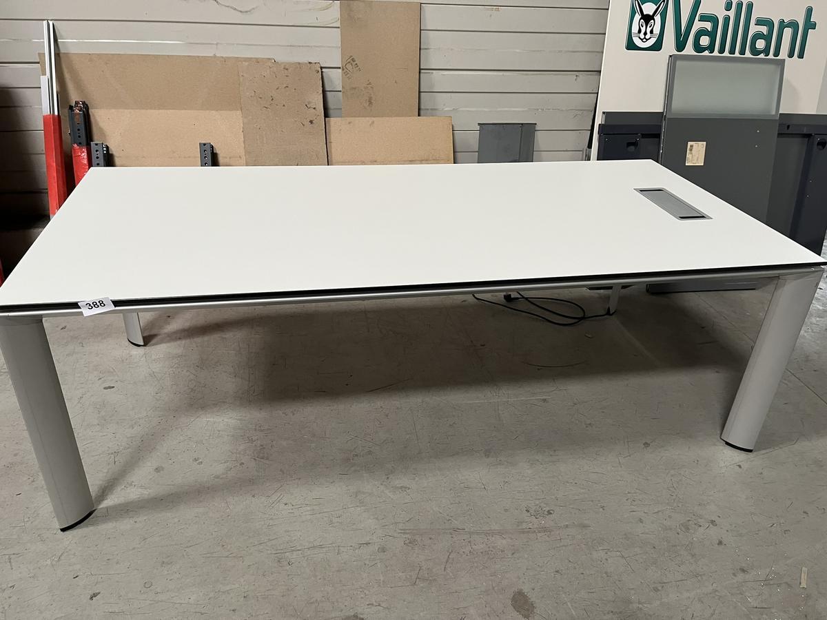Besprechungstisch Bene mit EDV Klappe 220 x 100 x 75 cm