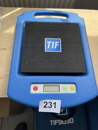 DIF 9030 Compact Refrigerant Scale DIF 9030 Compact Refrigerant Scale