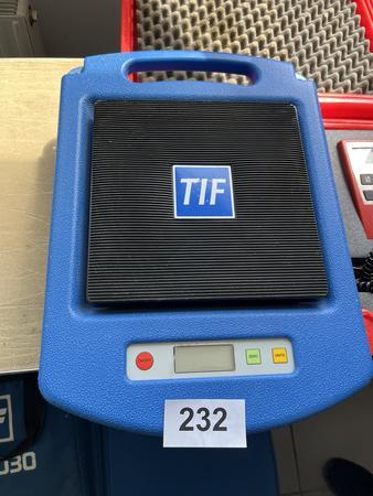 DIF 9030 Compact Refrigerant Scale DIF 9030 Compact Refrigerant Scale