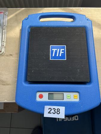 DIF 9030 Compact Refrigerant Scale DIF 9030 Compact Refrigerant Scale