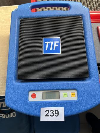 DIF 9030 Compact Refrigerant Scale DIF 9030 Compact Refrigerant Scale