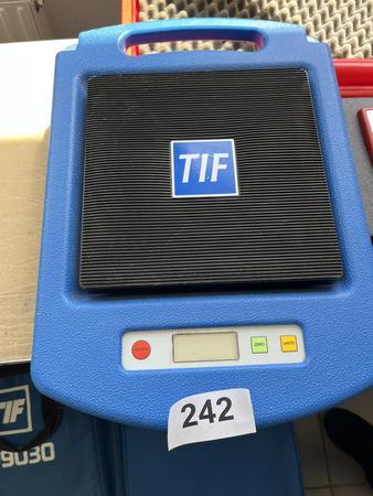 DIF 9030 Compact Refrigerant Scale DIF 9030 Compact Refrigerant Scale