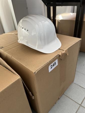 10 Stk. Bauhelme weiß Fabriksneu 10 Stk. Bauhelme weiß Fabriksneu