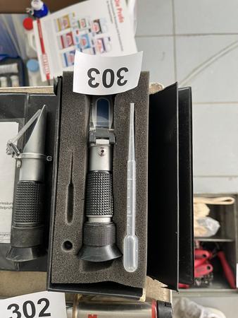 2 Stk. Portables Frostschutz und Säureprüfgerät 2 Stk. Portables Frostschutz und Säureprüfgerät