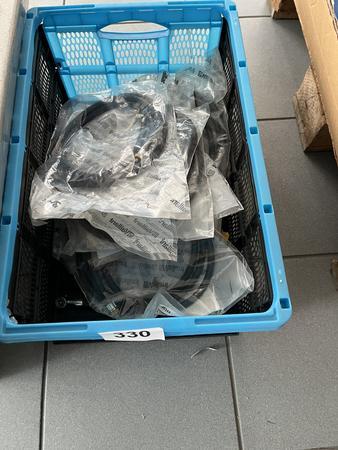 9 Stk. Vaillant Schäuche für Fußpumpe mit 2m 9 Stk. Vaillant Schäuche für Fußpumpe mit 2m