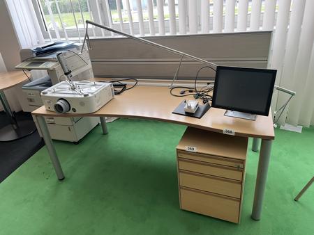 Bene Schreibtisch mit Rückwand 180 x 90 cm Bene Schreibtisch mit Rückwand 180 x 90 cm