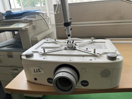 Beamer NEC NP-PA550W Beamer NEC NP-PA550W