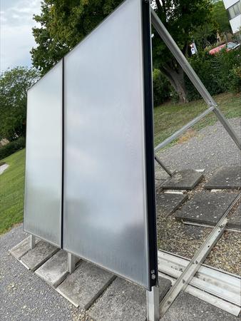 2 Stück Solarkollektoren ca. 203x124 cm - kpl.Koje 2 Stück Solarkollektoren ca. 203x124 cm - kpl.Koje