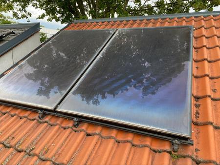 2 Stück Solarkollektoren ca. 203x124 cm - kpl.Koje 2 Stück Solarkollektoren ca. 203x124 cm - kpl.Koje