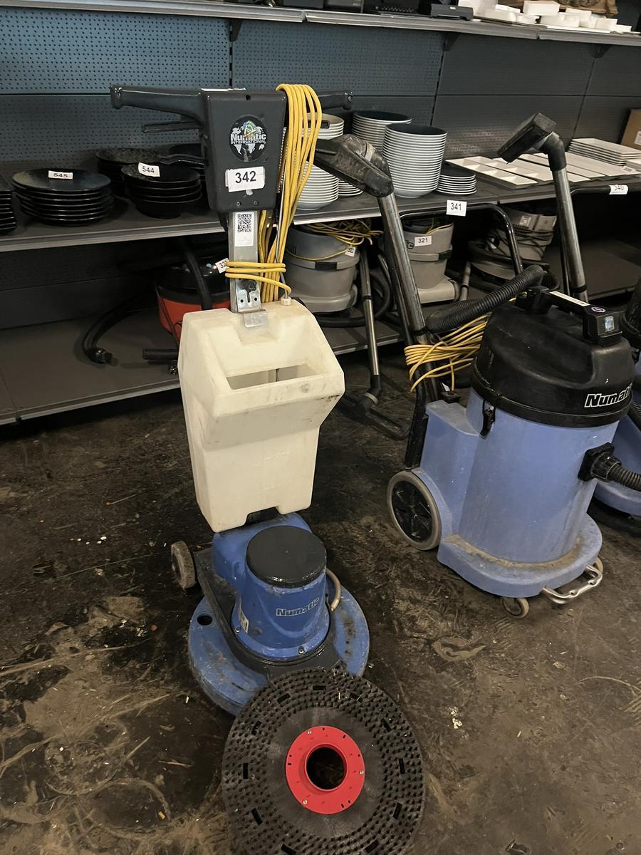 NUMATIC Einscheibenpoliermaschine?d=2025-09-02 14:45:42