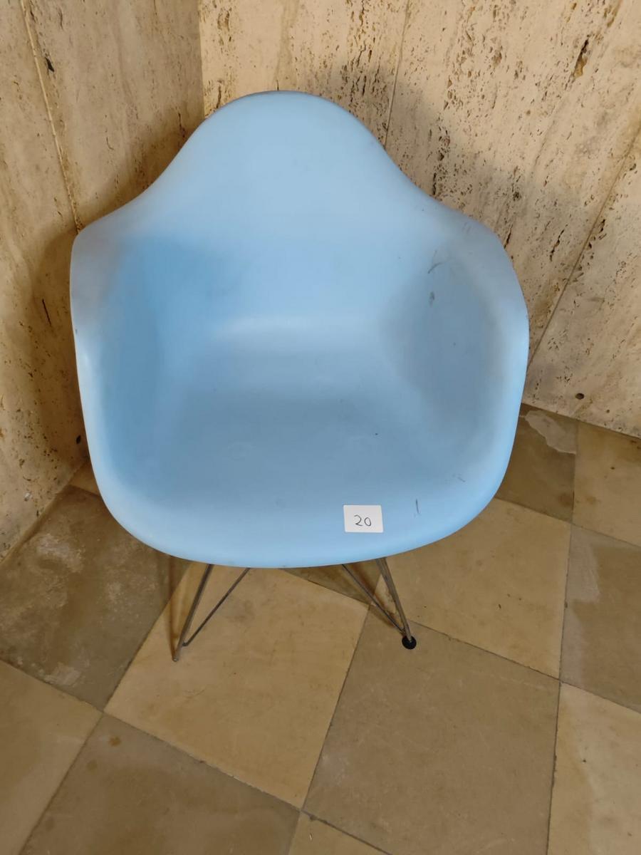 Schalenstuhl, hellblau, Eames Replica?d=2025-09-02 13:07:47