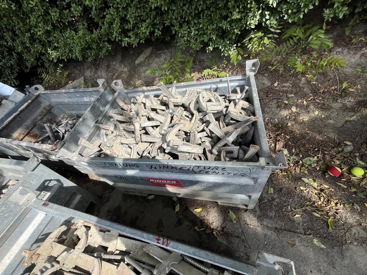 229 Stück = 1 Box mit Ringer-Doka Schalungsklemmen?d=2025-09-14 09:47:30