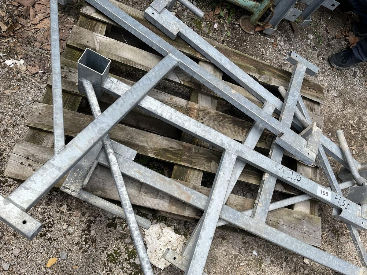 4 Stk. DOKA Einhängekonsolen verzinkt?d=2025-09-14 11:43:05