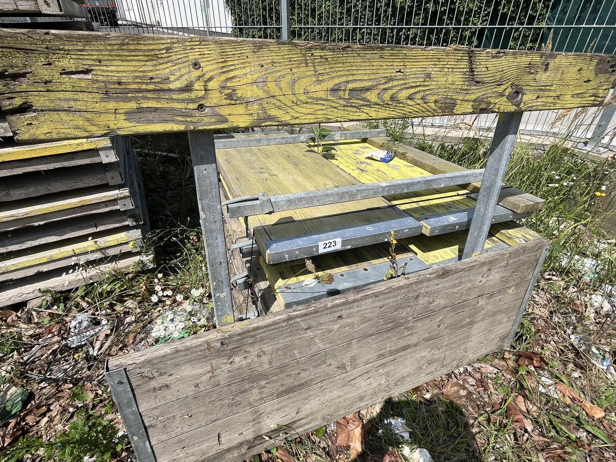 16 Stk.EKRO Fix Klappbühnen 135 x 106 cm?d=2025-09-14 11:42:57