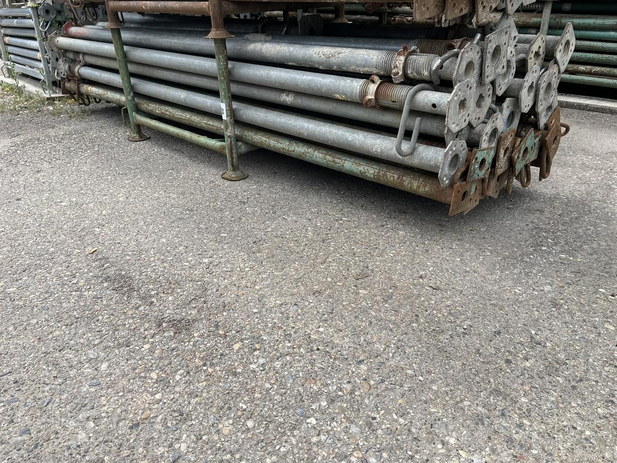 30 Stk. Deckenstützen (Schwerlaststeher) 500 cm verzinkt?d=2025-09-14 09:47:27