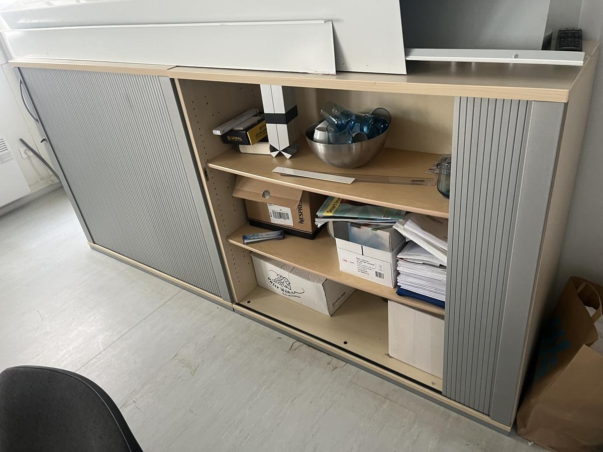 2 Stück Aktenschränke je c. 120/110 cm?d=2025-09-14 09:50:19